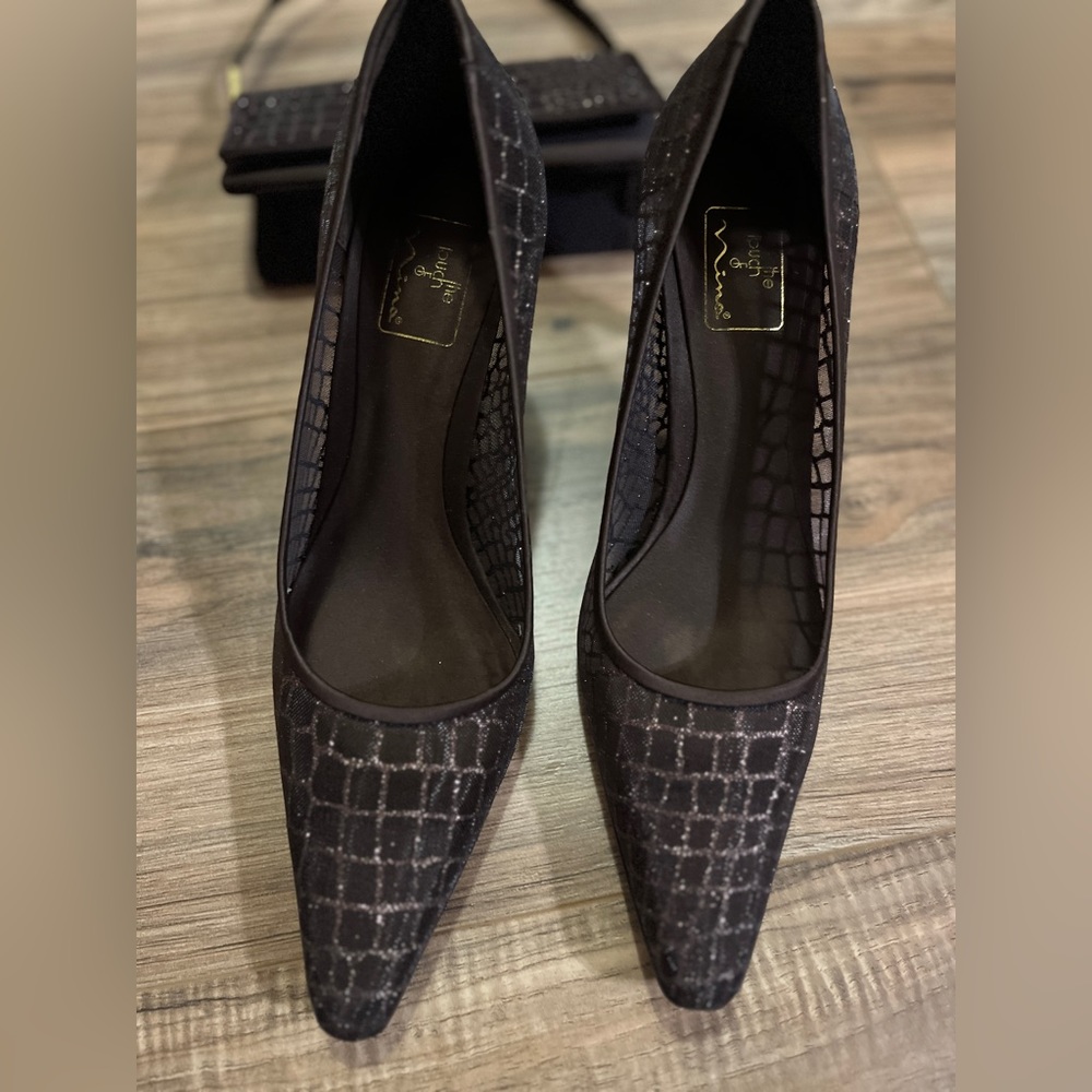 Dynamic Duo! Nearly New Nina Chocolate Brown Mesh Pumps and Handbag